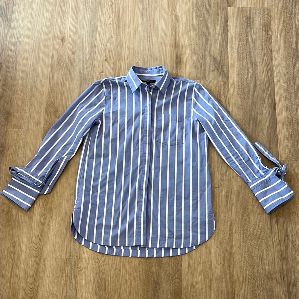Banana Republic Blue and White Striped Button Down Shirt